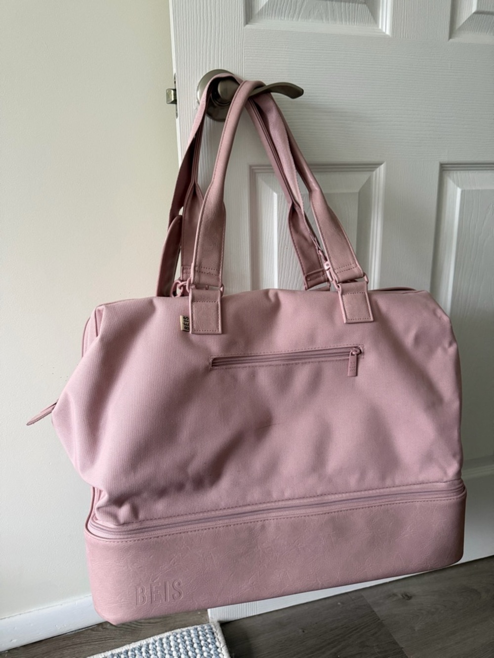 BEIS Weekender in Atlas Pink